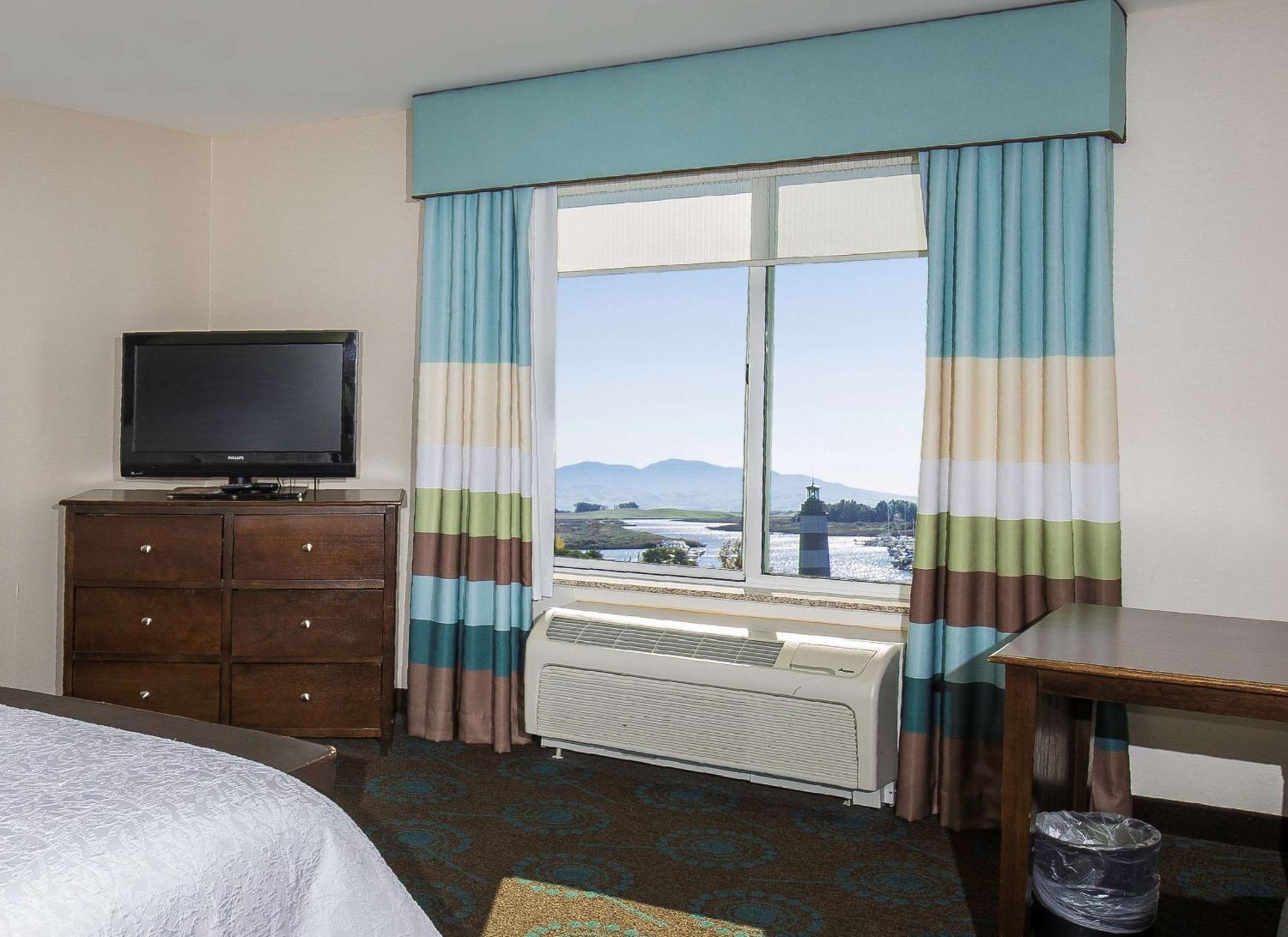 Hampton Inn & Suites Suisun City Waterfront Exterior photo