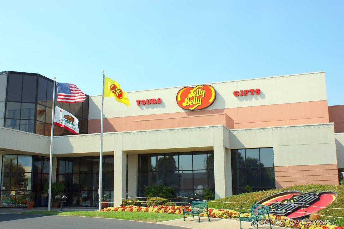 Hampton Inn & Suites Suisun City Waterfront Amenities photo